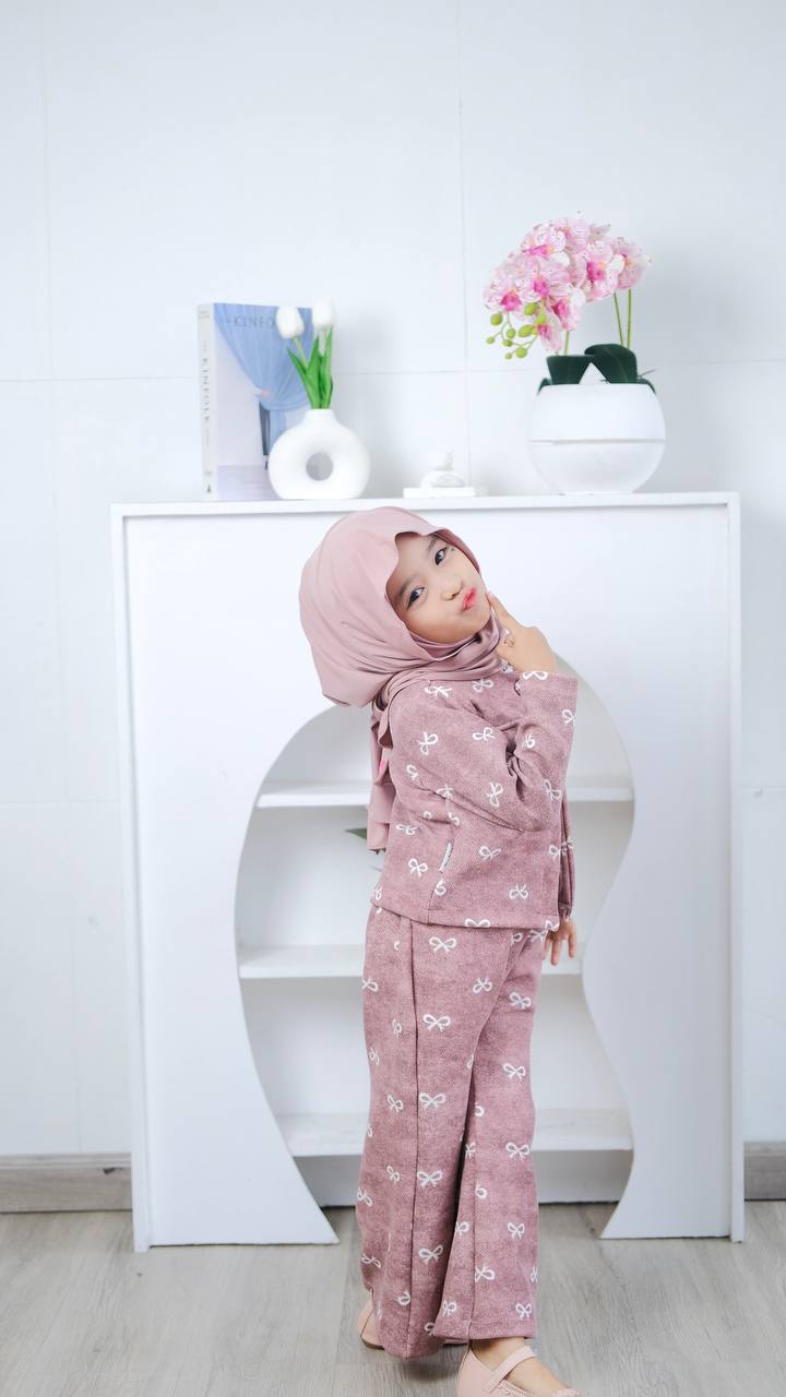 Lupita oneset 3-in-1