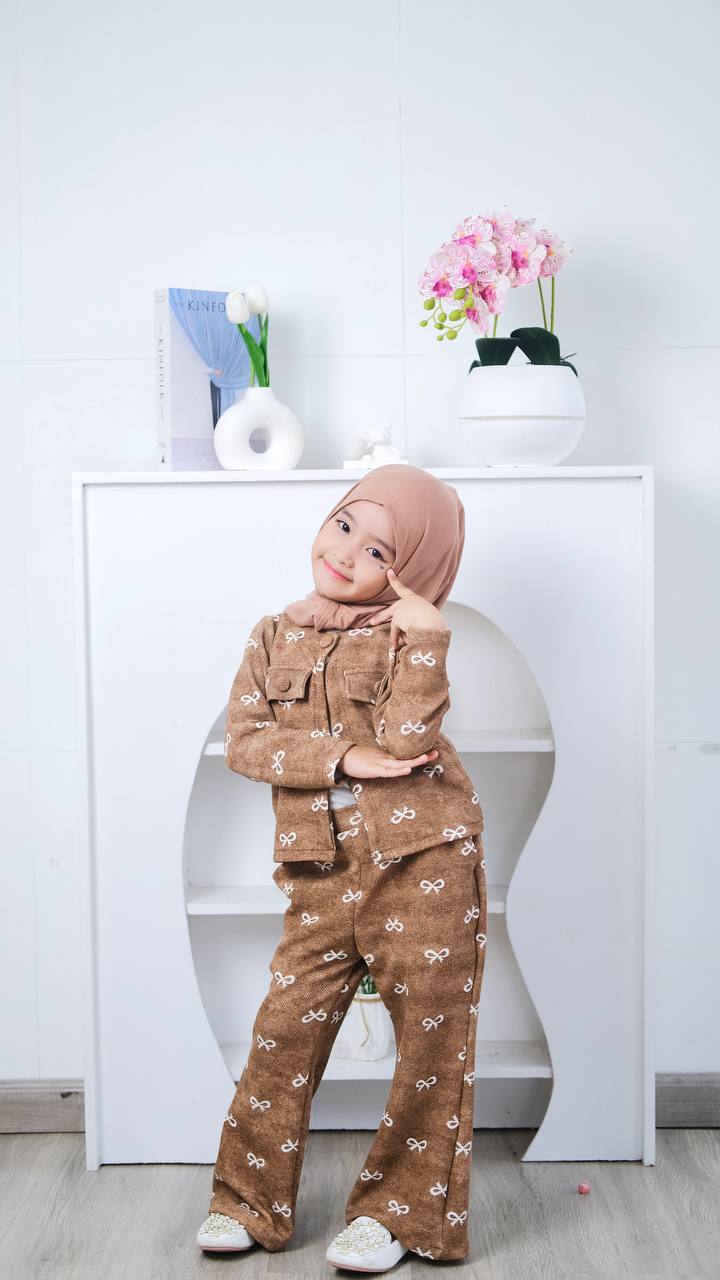 Lupita oneset 3-in-1