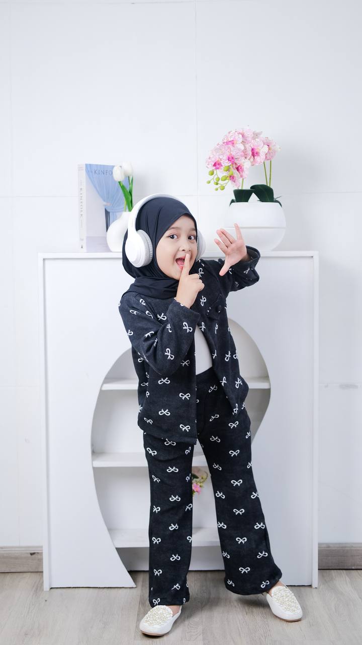 Lupita oneset 3-in-1