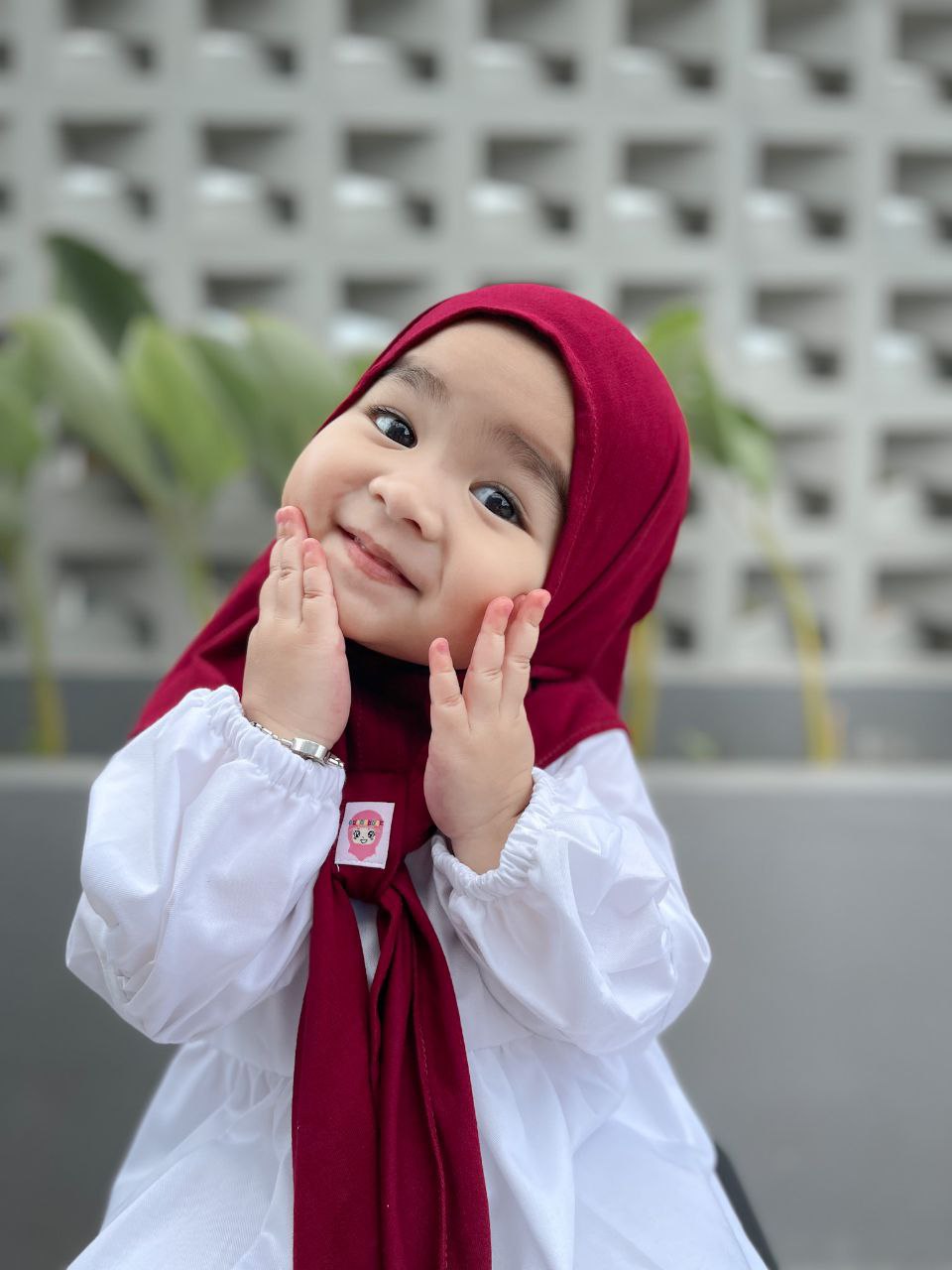 Shiena hijab